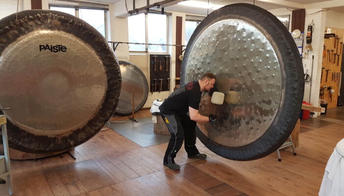 Gong with a diameter of two metres